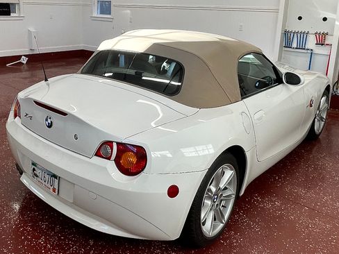 Used 2004 BMW Z4 3.0i image 1