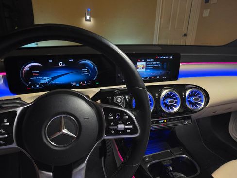 Used 2020 Mercedes-Benz CLA 250 image 28