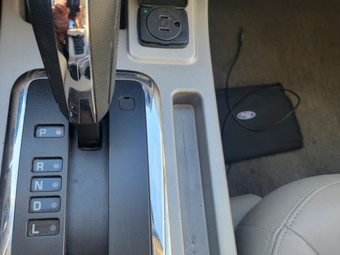 Used 2008 Ford Escape 2WD Hybrid image 6