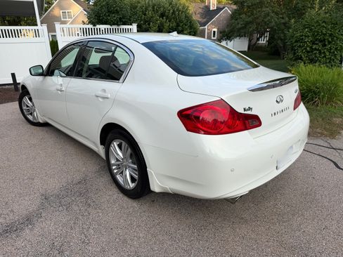Used 2013 INFINITI G37 x Sedan w/ Premium Pkg AWD/4WD image 2