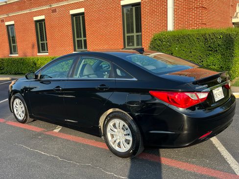 Used 2013 Hyundai Sonata GLS FWD image 1