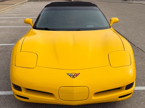 Used 2004 Chevrolet Corvette Convertible w/ Preferred Equipment Group image 5