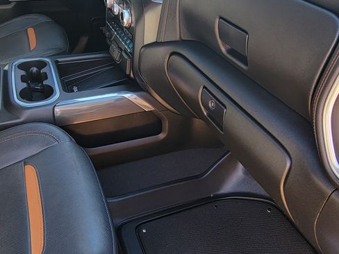 Used 2022 GMC Sierra 1500 AT4 w/ AT4 Premium Package image 27