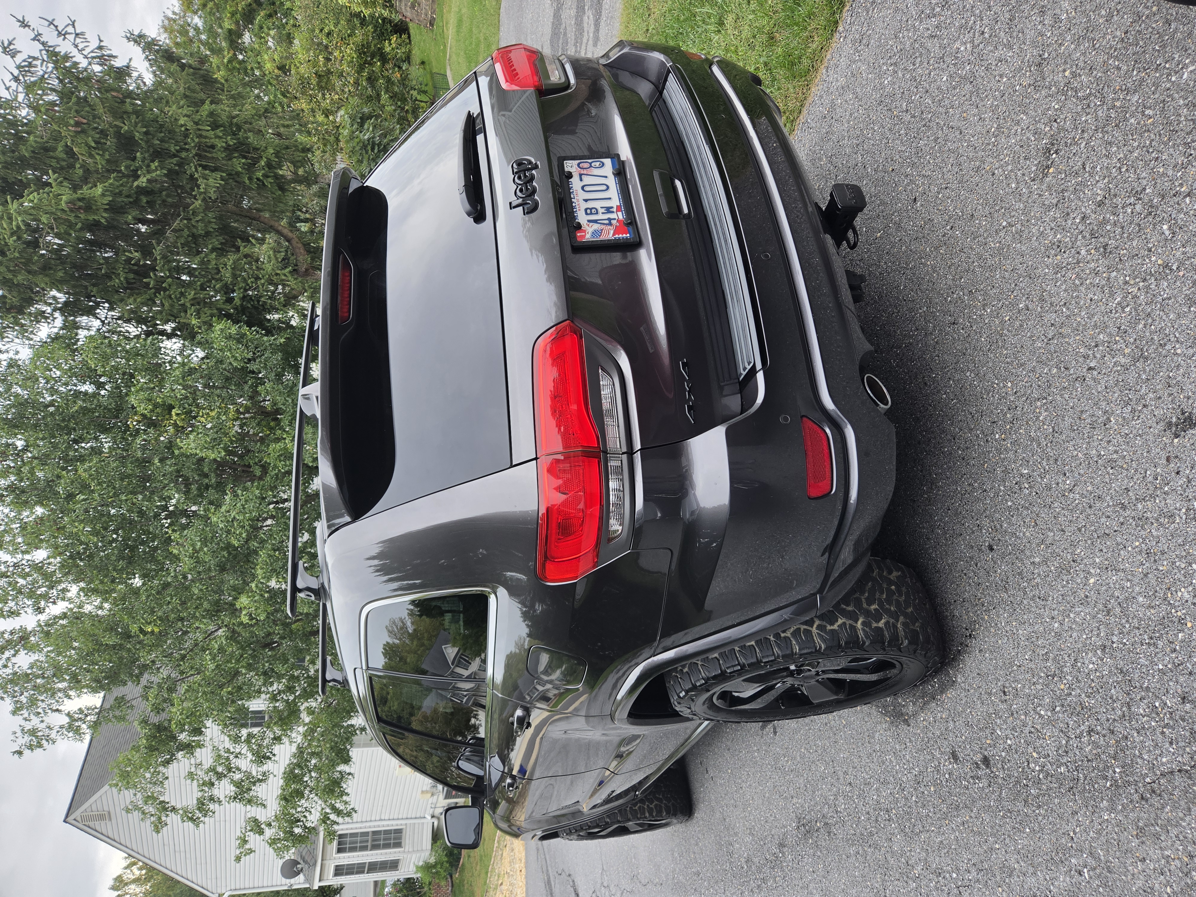Used 2015 Jeep Grand Cherokee Altitude AWD/4WD image 6