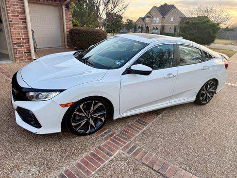 Used 2019 Honda Civic Si image 2