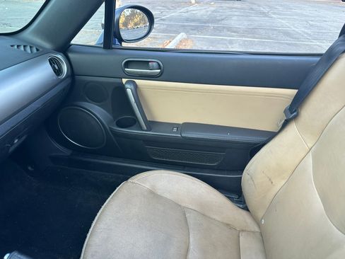 Used 2011 MAZDA MX-5 Miata Grand Touring w/ Premium Pkg image 26