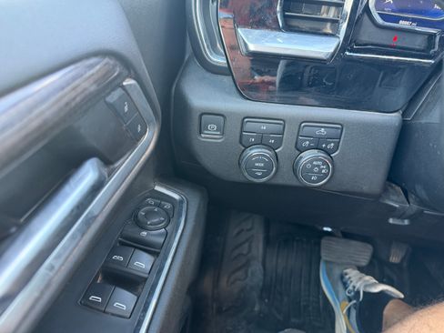 Used 2024 Chevrolet Silverado 2500 LT w/ Convenience Package AWD/4WD image 15