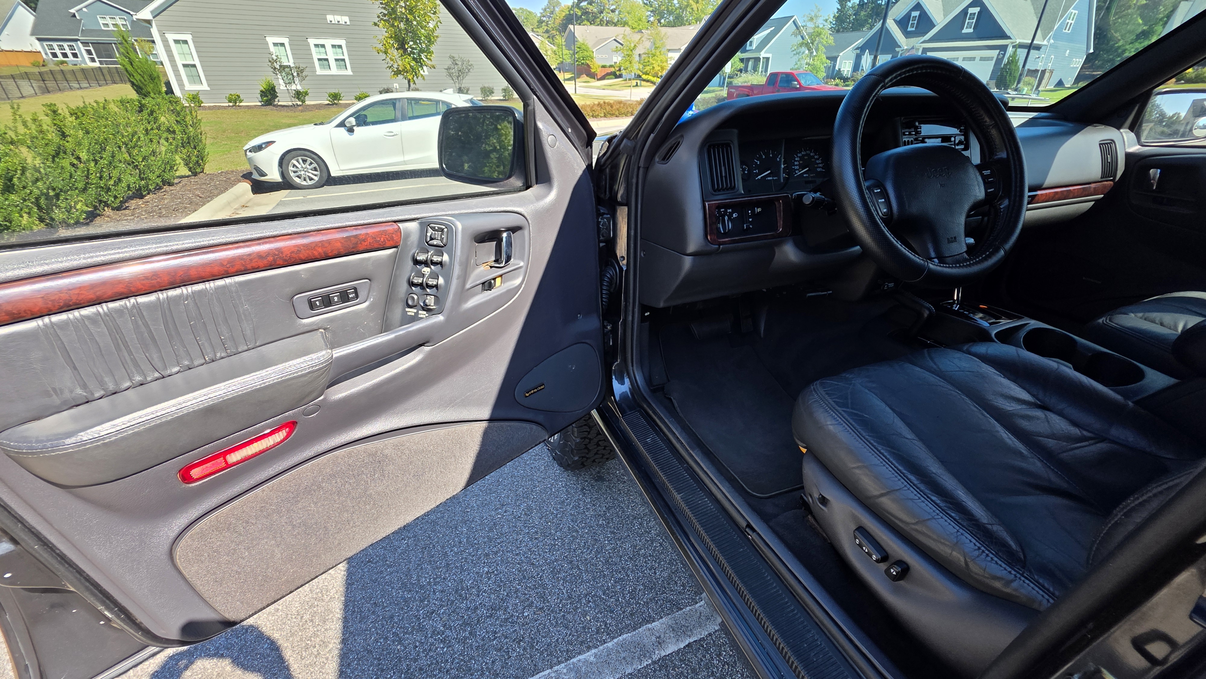 Used 1998 Jeep Grand Cherokee Limited AWD/4WD image 18