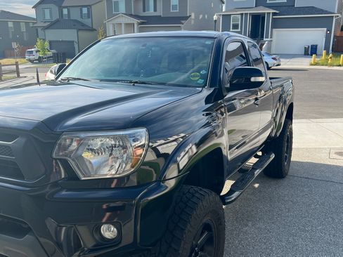 Used 2015 Toyota Tacoma 4x4 Access Cab V6 image 4