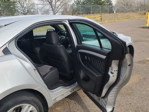 Used 2016 Ford Taurus SEL AWD/4WD image 18