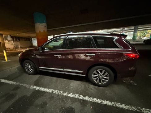 Used 2014 INFINITI QX60 AWD w/ Premium Plus Package image 11