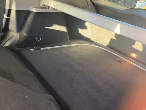 Used 2012 Cadillac SRX Luxury image 6