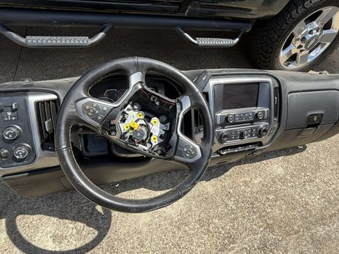 Used 2018 Chevrolet Silverado 2500 LT w/ LT Convenience Package image 20