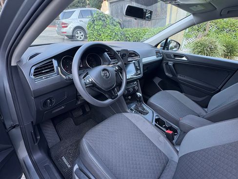 Used 2021 Volkswagen Tiguan S image 15