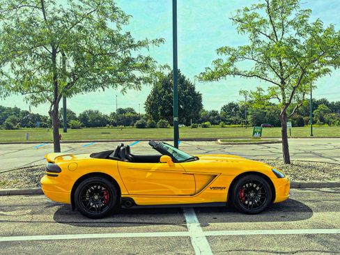 Used 2005 Dodge Viper SRT-10 image 18