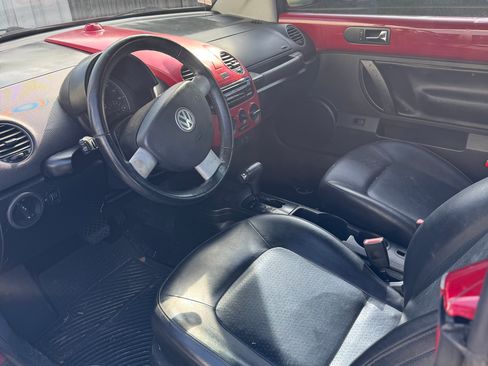 Used 2008 Volkswagen Beetle SE FWD image 16