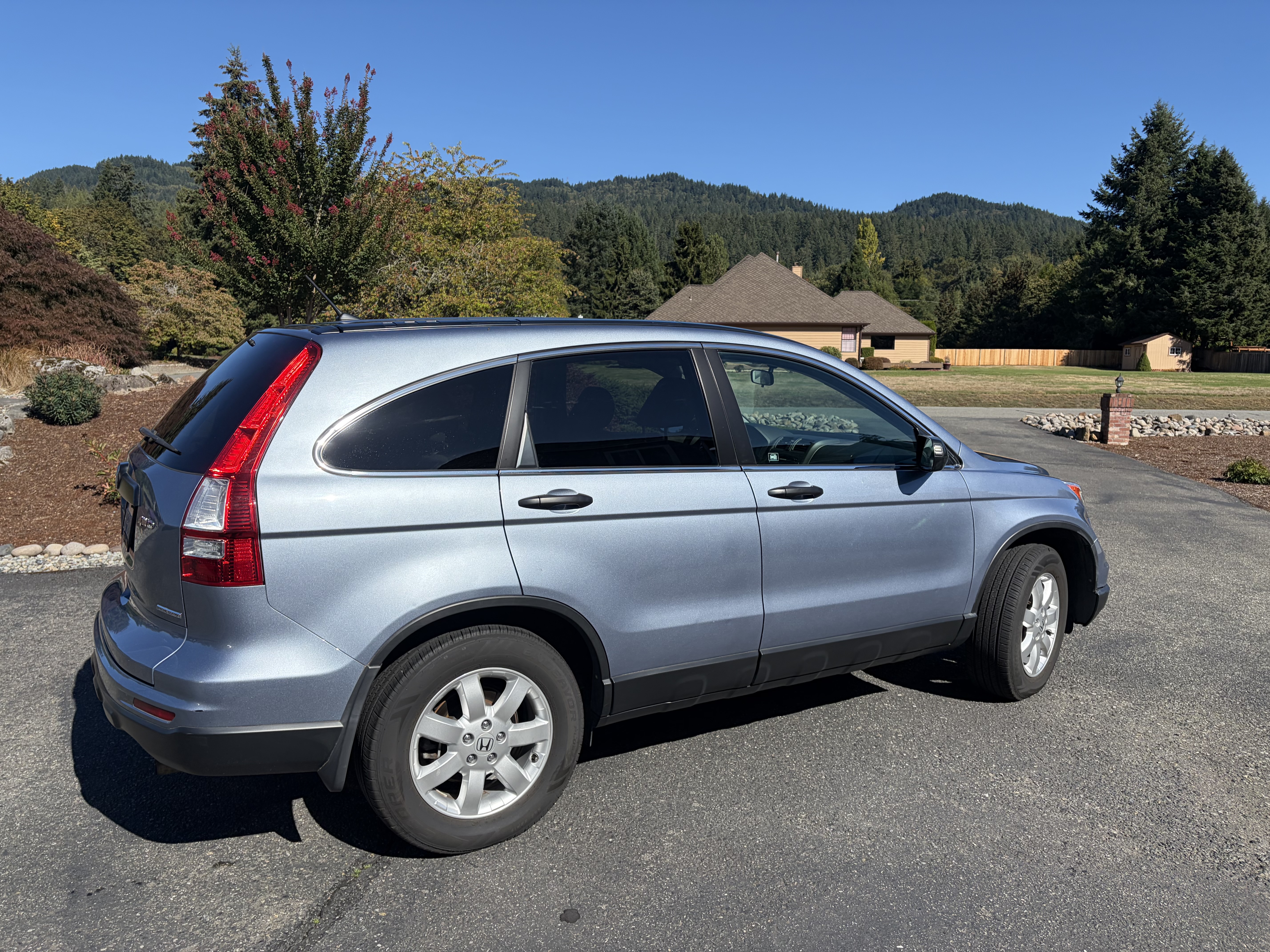 Used 2011 Honda CR-V SE image 2