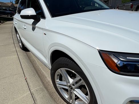 Used 2023 Audi Q5 e Premium Plus w/ Premium Plus Package AWD/4WD image 13