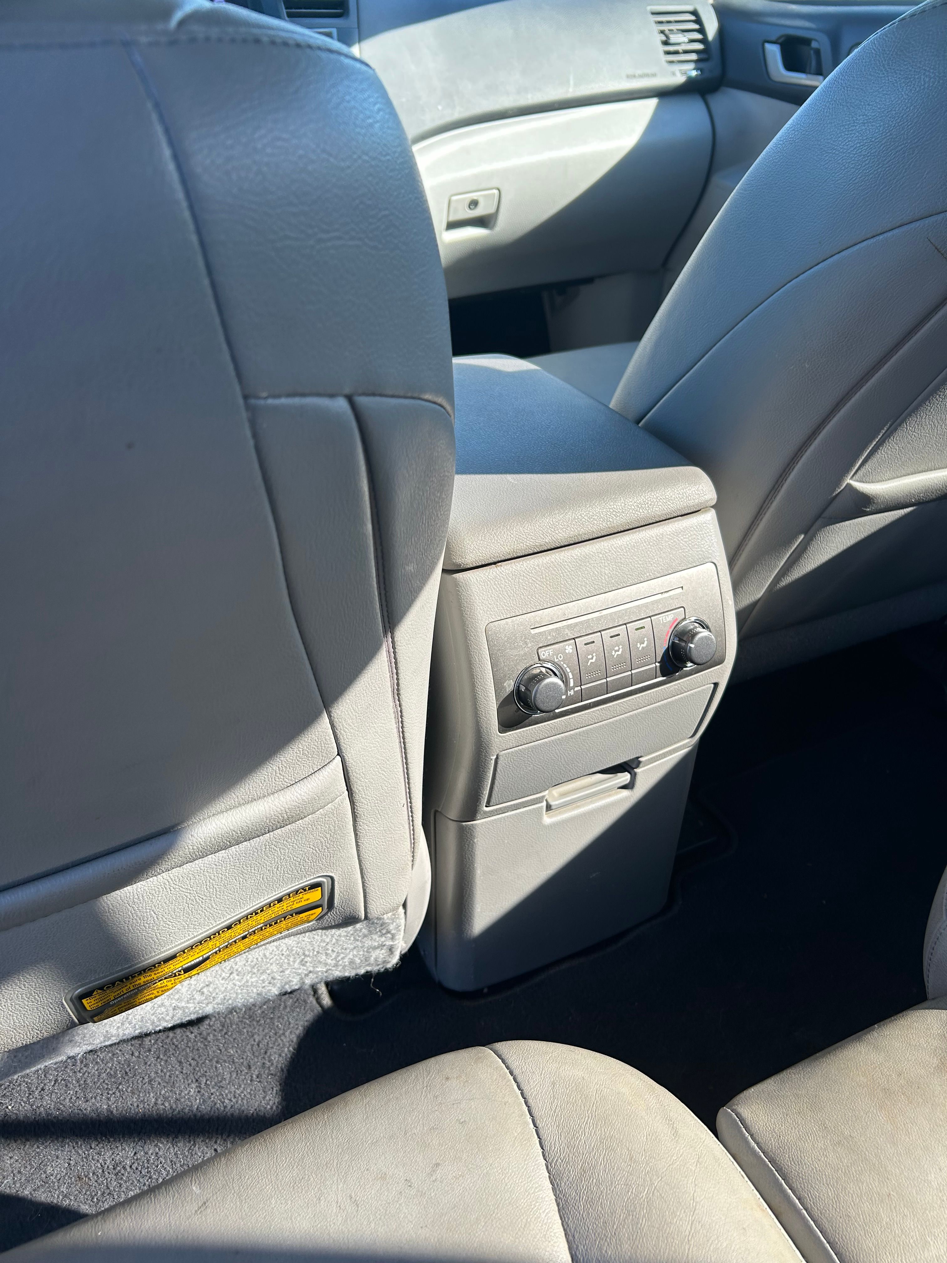 Used 2013 Toyota Highlander SE AWD/4WD image 4