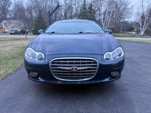 Used 2004 Chrysler Concorde Limited FWD image 6