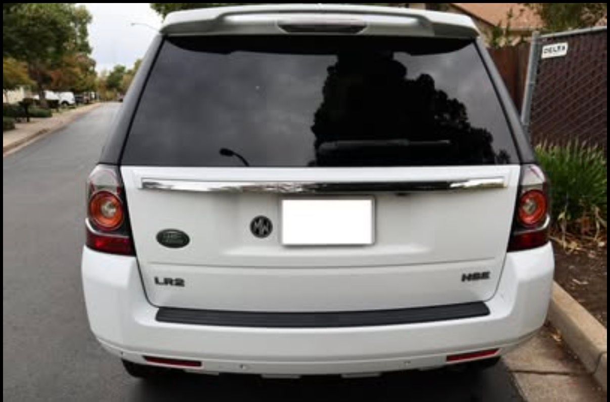 Used 2013 Land Rover LR2 HSE AWD/4WD image 13