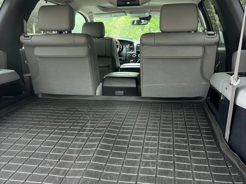Used 2019 Toyota Sequoia Platinum AWD/4WD image 14