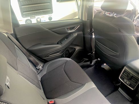 Used 2020 Subaru Forester Premium image 15