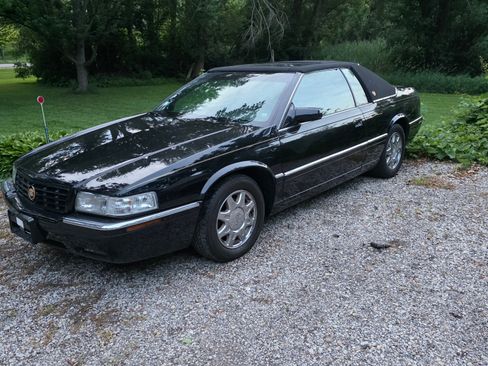 Used 1998 Cadillac Eldorado Touring w/ Safety/Security Pkg image 4