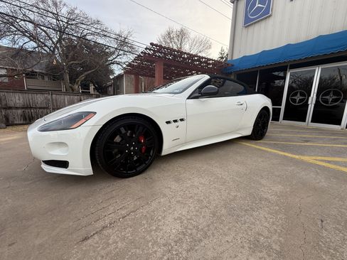 Used 2012 Maserati GranTurismo Sport image 4