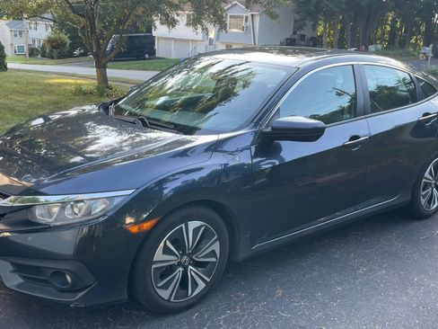 Used 2018 Honda Civic EX-T image 5