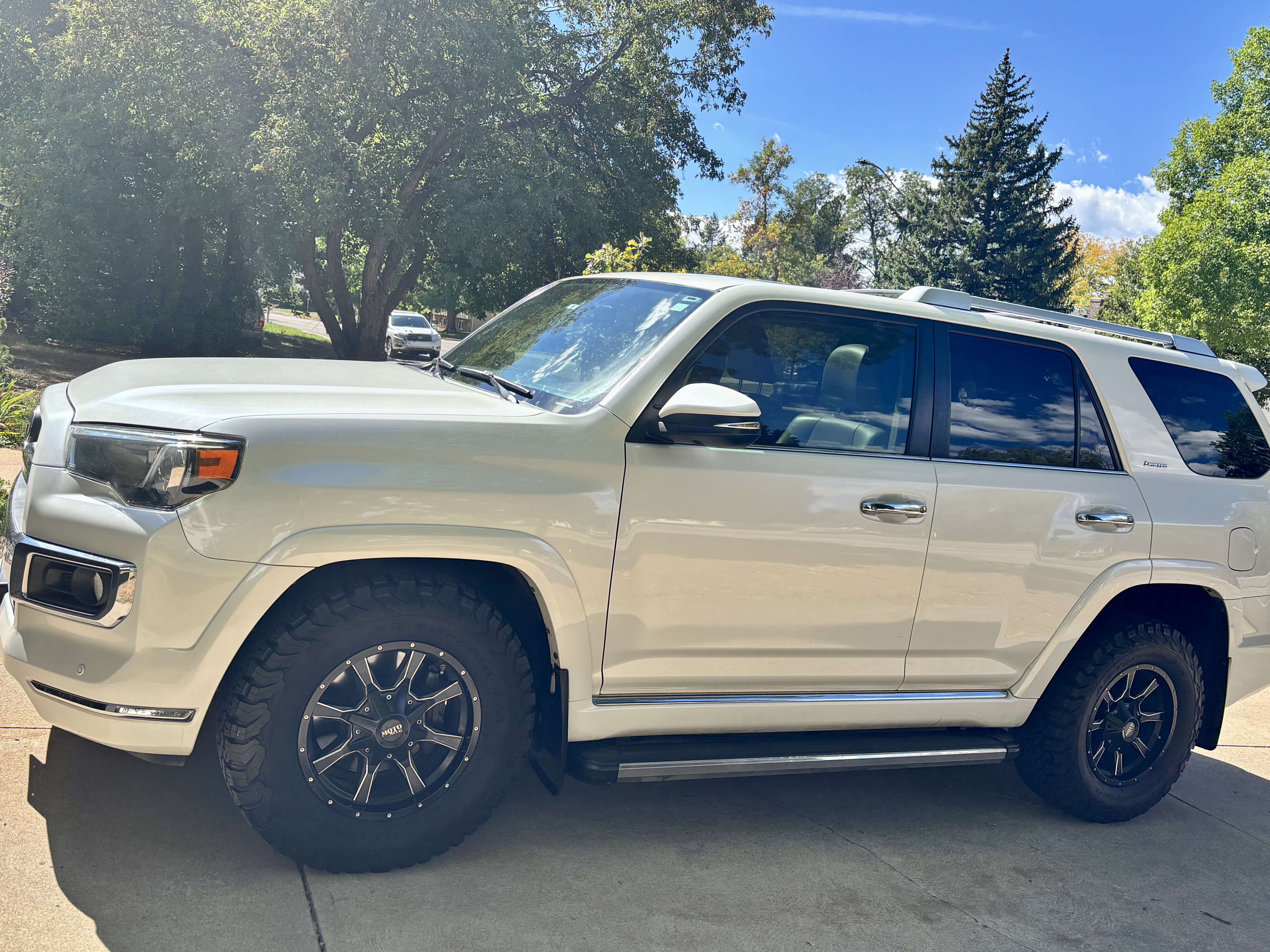 Used 2016 Toyota 4Runner Limited AWD/4WD image 1