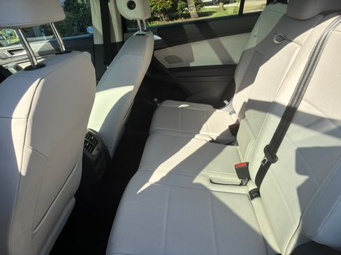 Used 2019 Volkswagen Tiguan SE image 16
