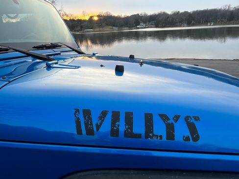 Used 2016 Jeep Wrangler Sport image 2