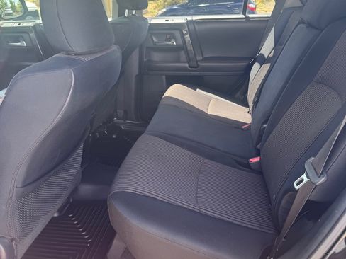 Used 2015 Toyota 4Runner Trail AWD/4WD image 8