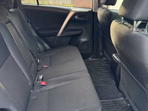 Used 2015 Toyota RAV4 XLE FWD image 12