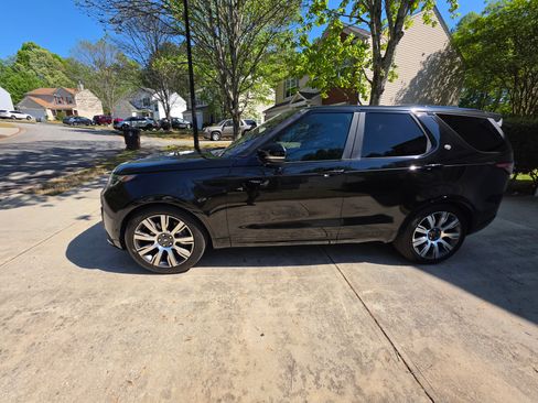 Used 2019 Land Rover Discovery HSE image 5