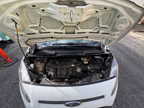 Used 2018 Ford Transit Connect XL image 9