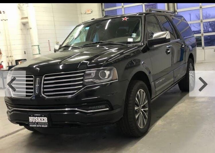 Used 2017 Lincoln Navigator L Select RWD image 6