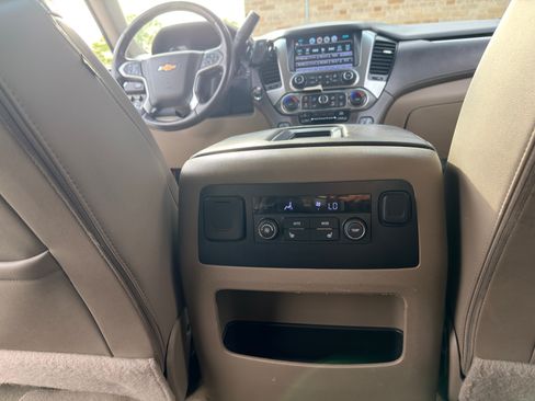 Used 2019 Chevrolet Tahoe LT w/ Luxury Package AWD/4WD image 6
