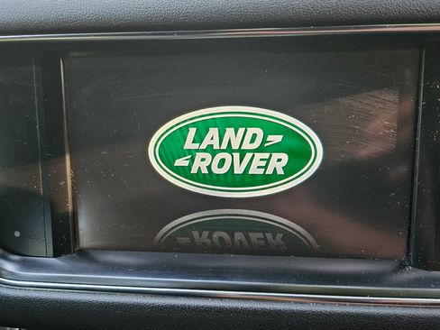 Used 2016 Land Rover Range Rover Sport SE image 14