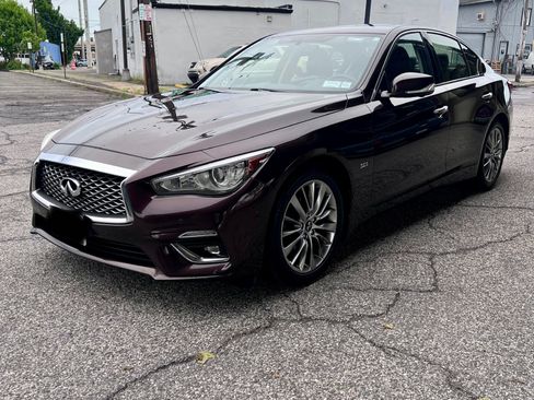 Used 2019 INFINITI Q50 Luxe w/ Essential Package (3.0T Luxe) AWD/4WD image 2