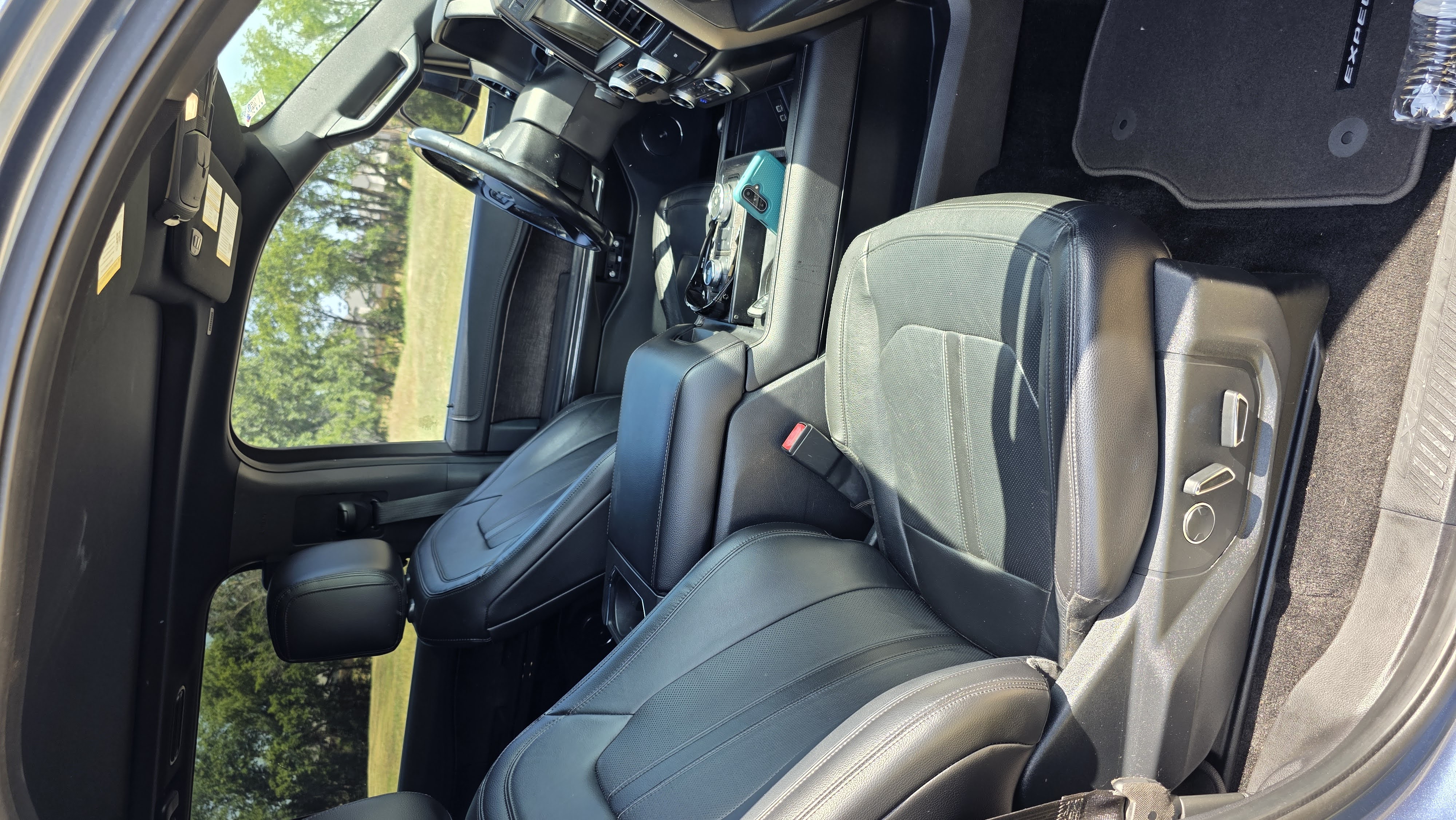 Used 2018 Ford Expedition Max Limited w/ Equipment Group 302A AWD/4WD image 17