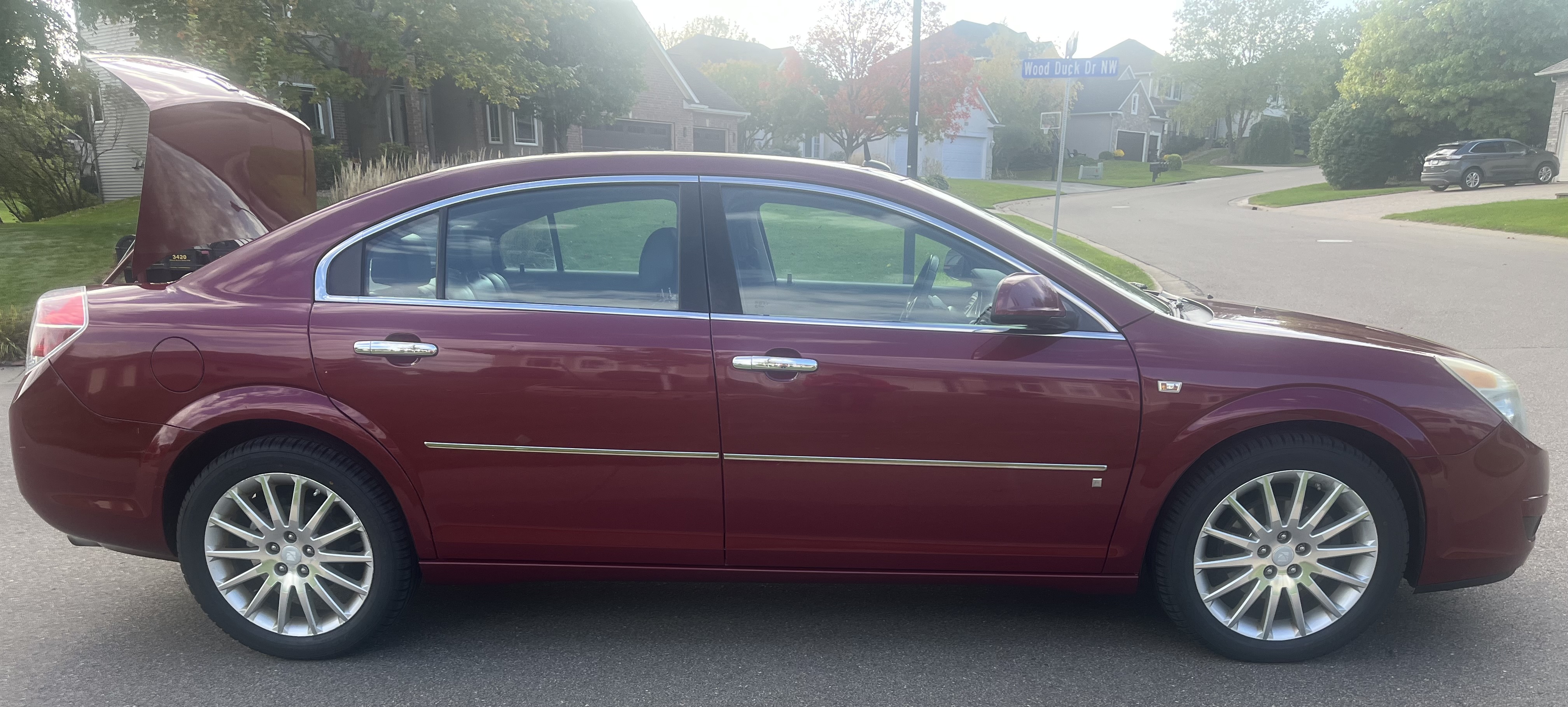 Used 2007 Saturn Aura XR w/ Premium Trim Pkg FWD image 2