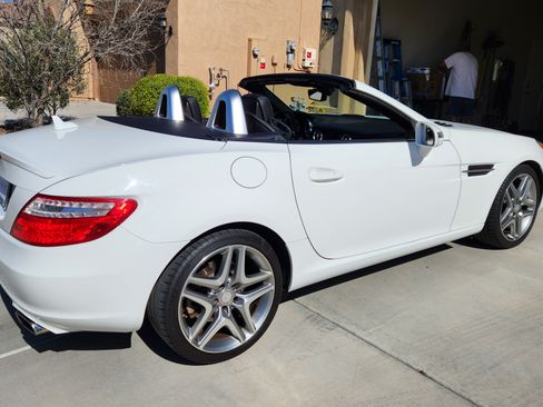 Used 2014 Mercedes-Benz SLK 250 image 1
