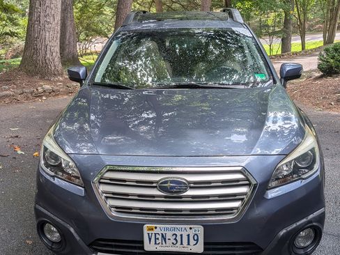 Used 2015 Subaru Outback 2.5i Limited AWD/4WD image 6