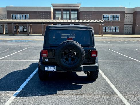 Used 2025 Jeep Wrangler Sport image 14