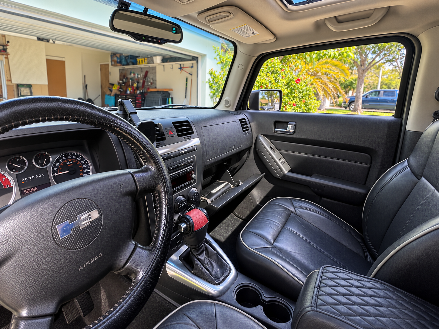 Used 2008 HUMMER H3 Luxury AWD/4WD image 6