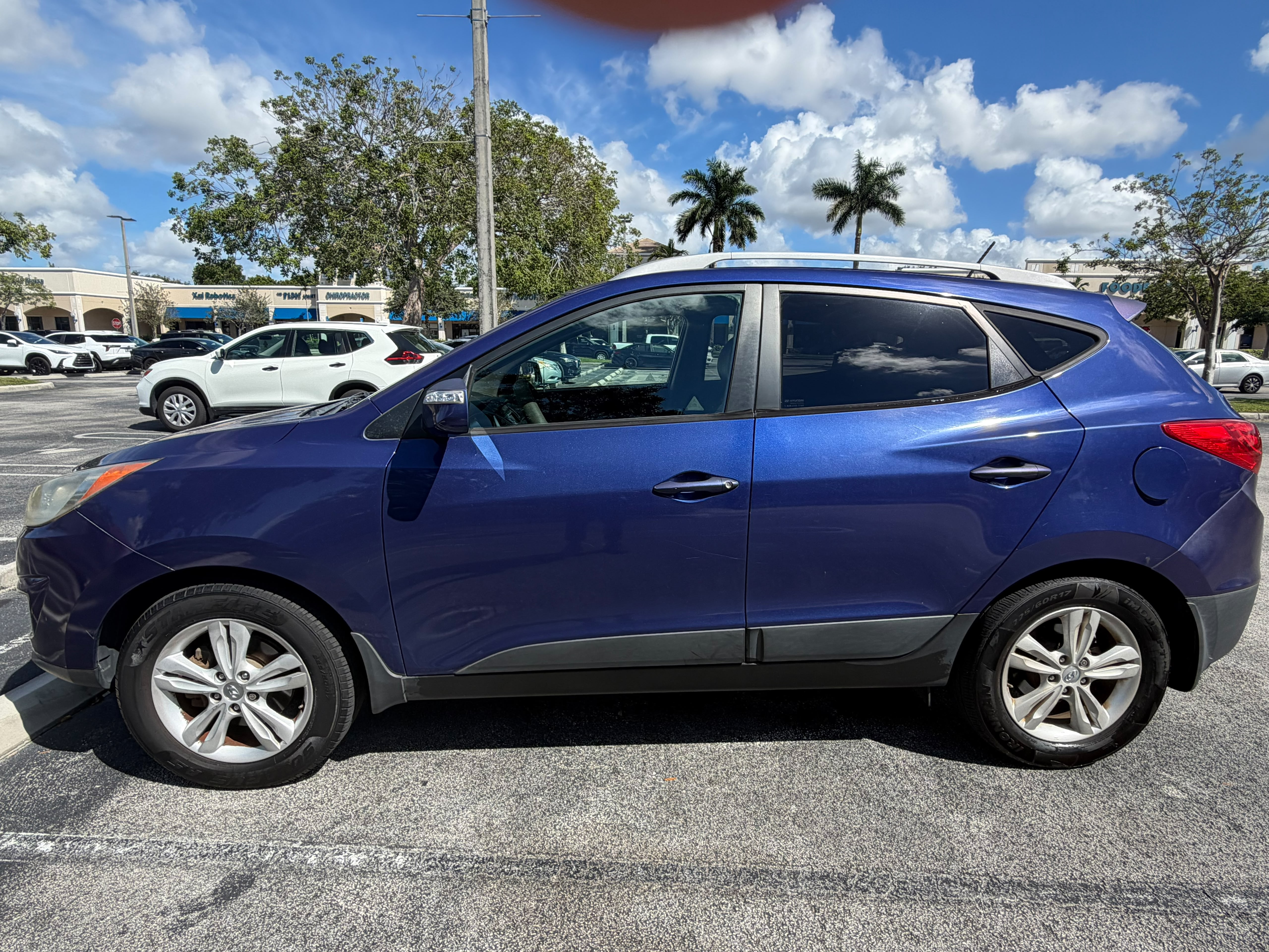 Used 2013 Hyundai Tucson GLS AWD/4WD image 2