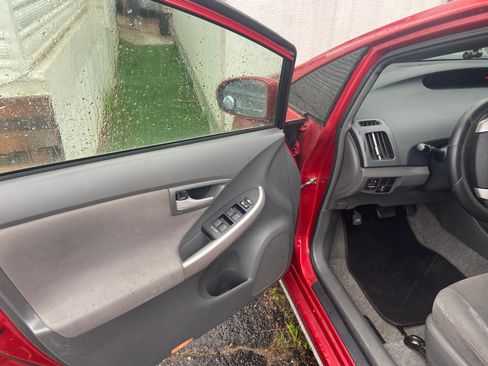 Used 2011 Toyota Prius Two image 10