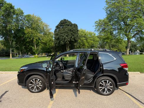 Used 2019 Subaru Forester Limited AWD/4WD image 6